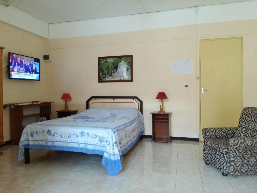 Alpha Villa Flic en Flac Екстер'єр фото