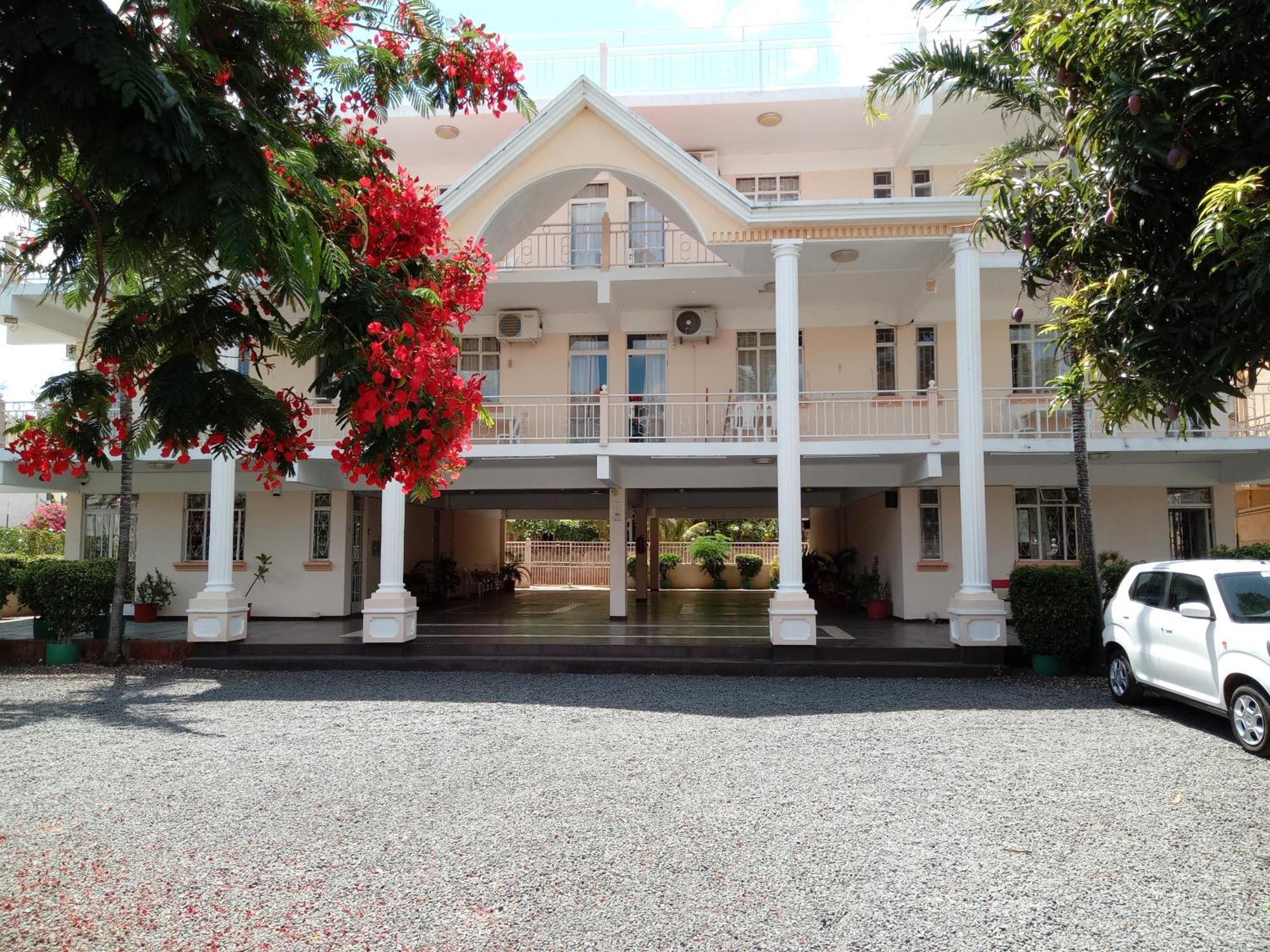 Alpha Villa Flic en Flac Екстер'єр фото
