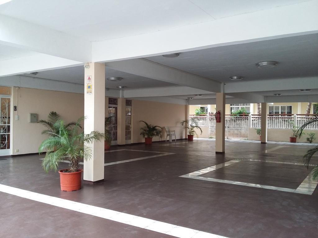 Alpha Villa Flic en Flac Екстер'єр фото
