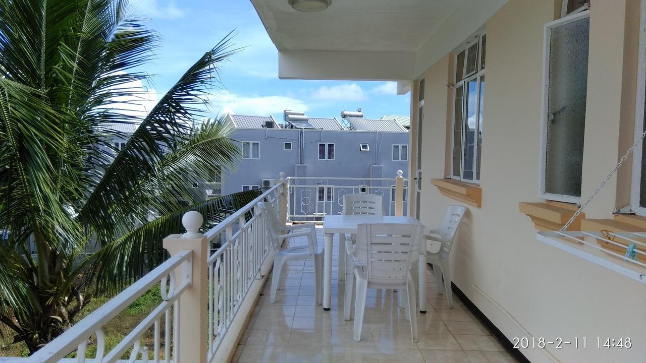Alpha Villa Flic en Flac Екстер'єр фото